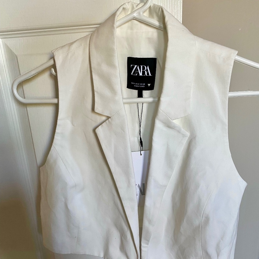 Zara Womens Vest in white - Brand New with tags!